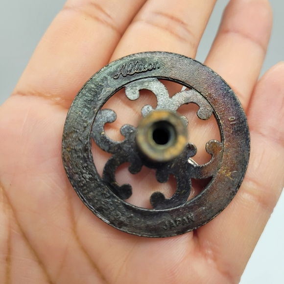 Vintage Lot of 9 Mixed Knobs Gold Tone Round Screws Allison Drawers Metal Round - Picture 2 of 11